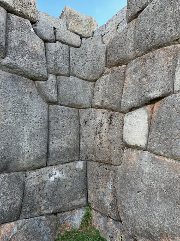 Sacsayhumana -  Stones